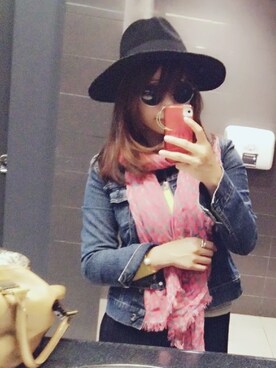 「ESPRIT（エスプリ）のアイテム（デニムジャケット）」を使った、小花さん（レディース・159cm）の秋コーディネート