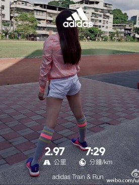 「adidas by Stella McCartney（アディダスバイステラマッカートニー）のアイテム（パンツ）」を使った、小花さん（レディース・159cm）の春コーディネート