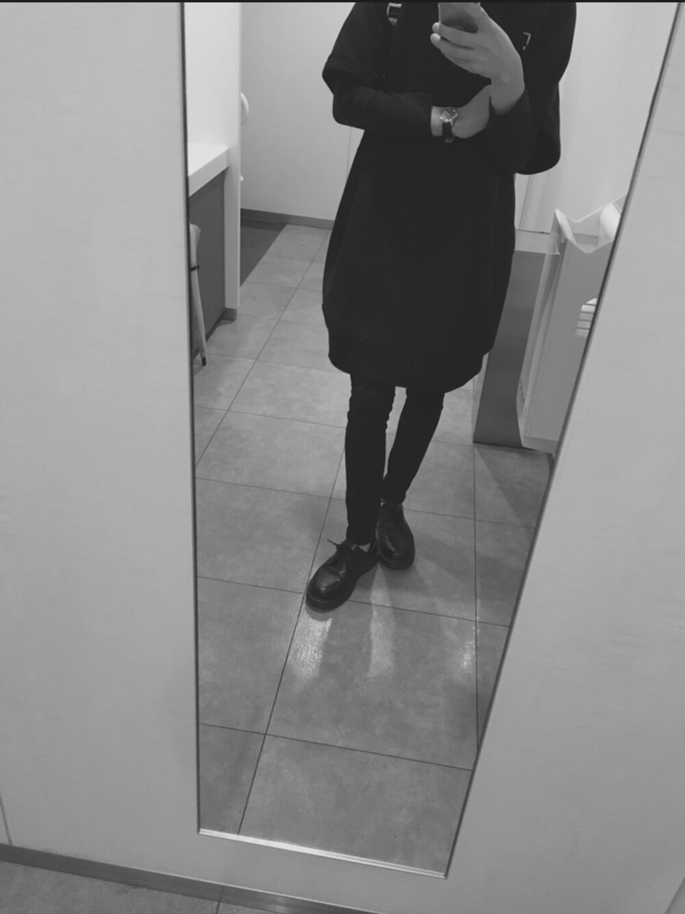 「自己満足。」｜「LAD MUSICIANのアイテム（その他パンツ、ブラック系）」を使った、arakiさん（メンズ・176cm）の秋コーディネートの1枚目の写真