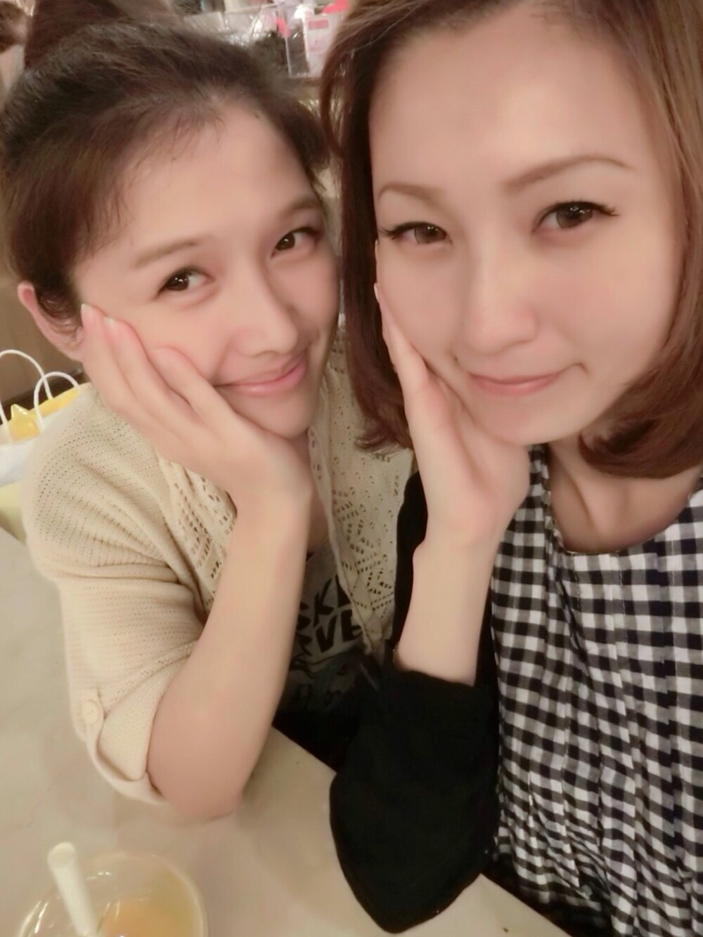 「LOWRYS FARM、grove」｜「groveのアイテム（ピーコート、ベージュ系）」を使った、薇妮豬さん（レディース・156cm）の夏コーディネートの1枚目の写真