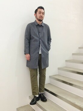 「tricker's」｜「アイテム（ステンカラーコート）」を使った、takeshimaさん（メンズ・180cm）の春コーディネート