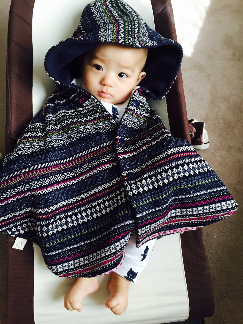 「シップス キッズ(SHIPS KIDS)、ポンチョ」｜「SHIPS KIDSのアイテム（ポンチョ、その他）」を使った、RYOUGAさん（キッズ・60cm）の秋コーディネートの1枚目の写真