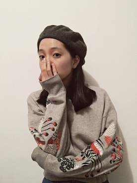 「mame（マメ）のアイテム（スウェット）」を使った、小谷実由さん（レディース・167cm）の秋コーディネート