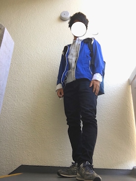 「アイテム（マウンテンパーカー、ブルー系）」を使った、Yuki.さん（メンズ・168cm）の夏コーディネート