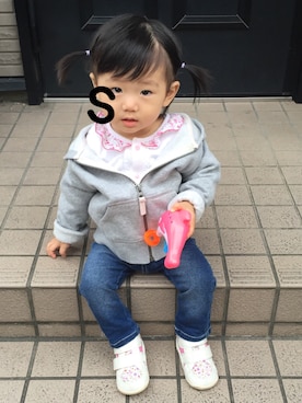 「Carter's（カーターズ）のアイテム（パーカー）」を使った、ssssriさん（キッズ・80cm）の秋コーディネート