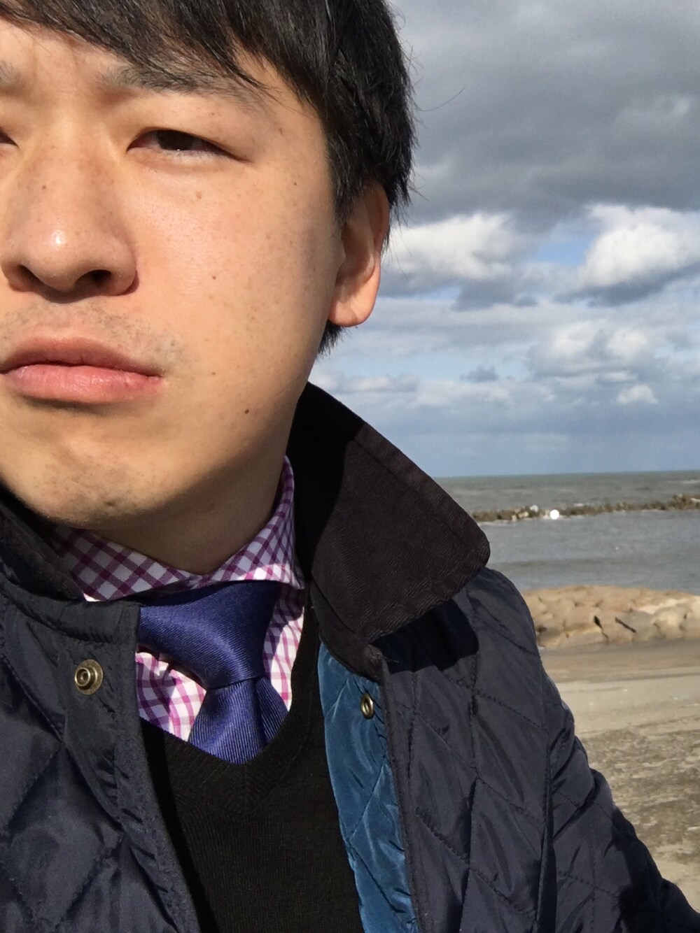 「SHIPSのアイテム（その他アウター、ブルー系）」を使った、hirasyさん（メンズ・175cm）の冬コーディネートの1枚目の写真