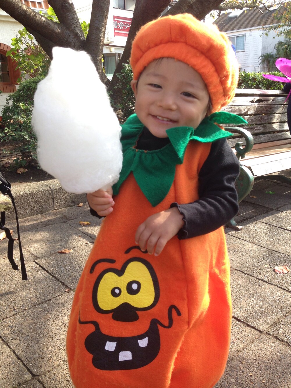 「Halloween 2014」｜「ベビザラスのアイテム（つなぎ/オールインワン、オレンジ系）」を使った、skyさん（キッズ・90cm）の冬コーディネートの1枚目の写真