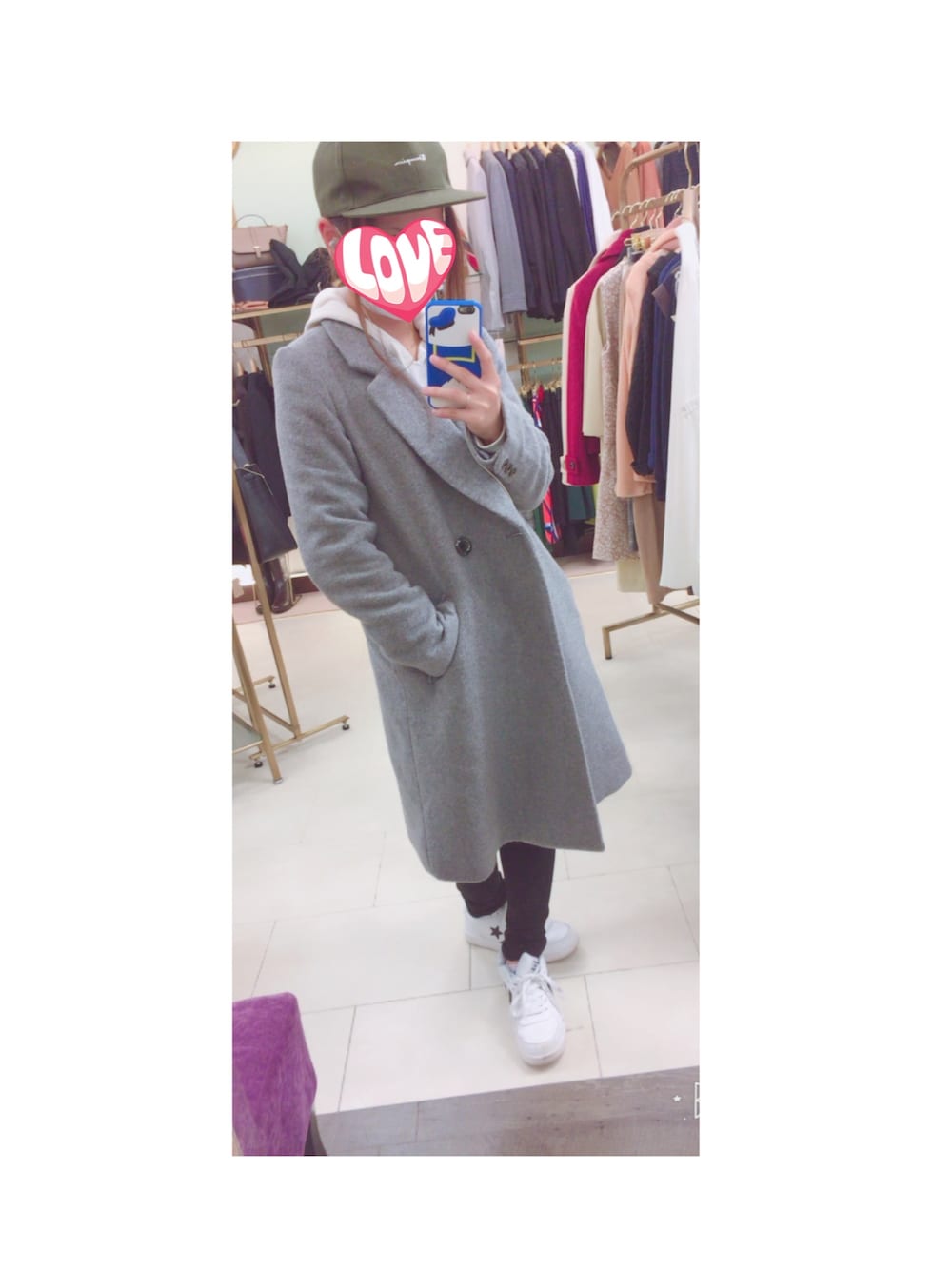 「冬コーデ、チェスターコート、パーカー、スキニー、キャップ、ヘザー(Heather)、コンバース、CECILMcBEE」｜「Heatherのモッサチェスターコート　565277（チェスターコート、グレー系）」を使った、Mayuさん（レディース・149cm）の秋コーディネートの1枚目の写真