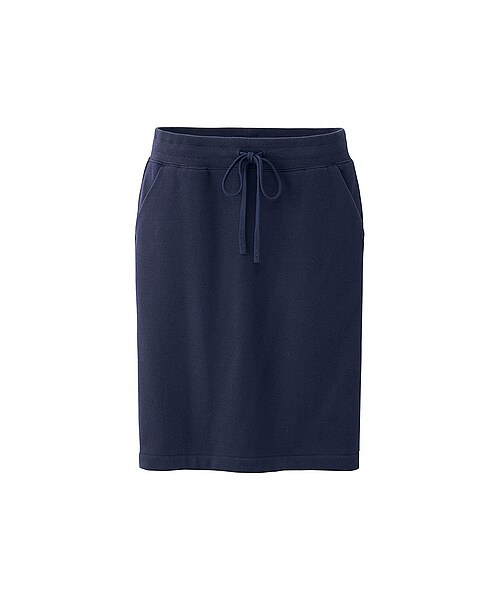 女性らしくいたい日もボアスウェットスカートで解決!
