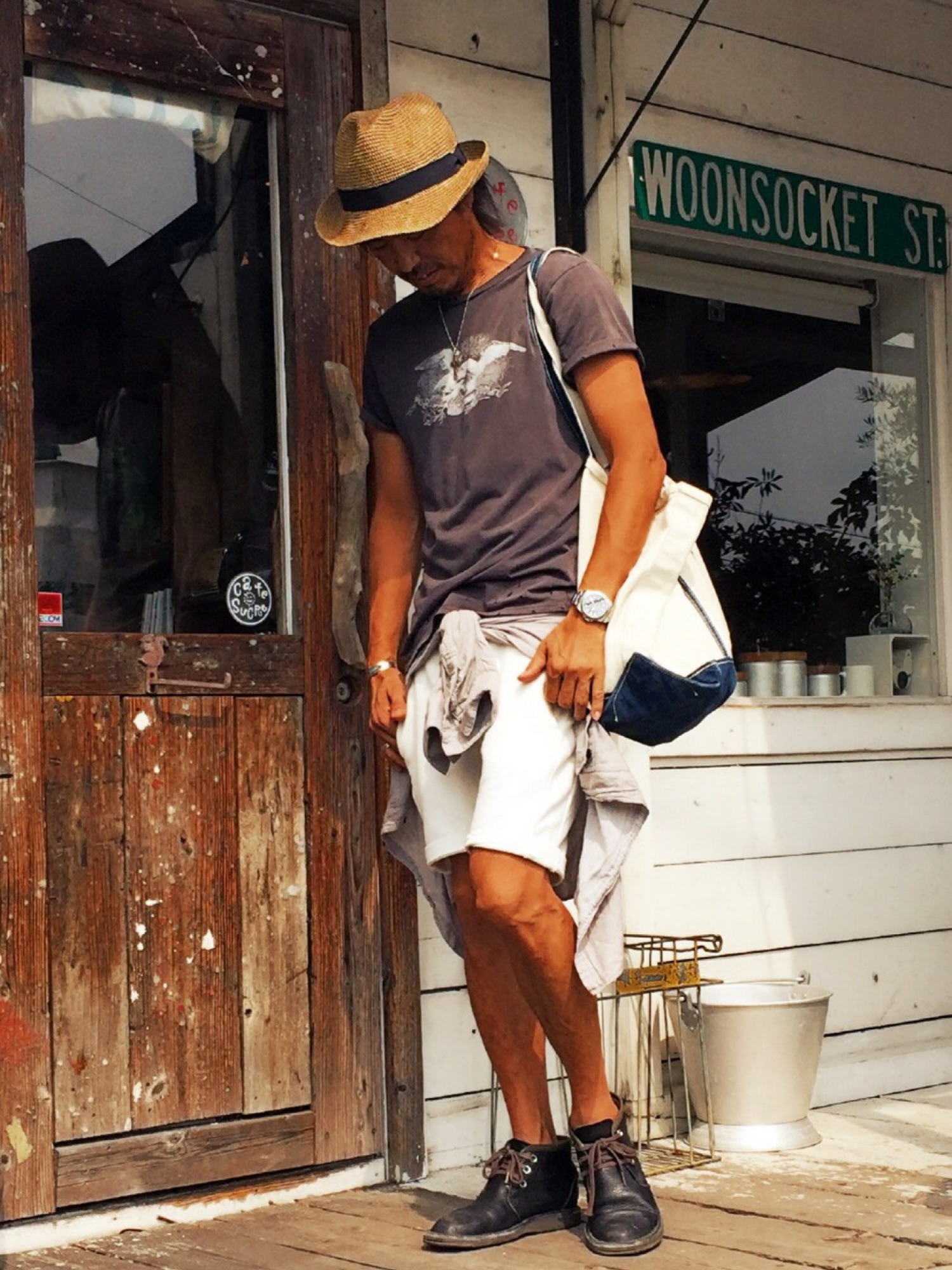 DAILY WARDROBE INDUSTRYのトートバッグを使った人気ファッション 
