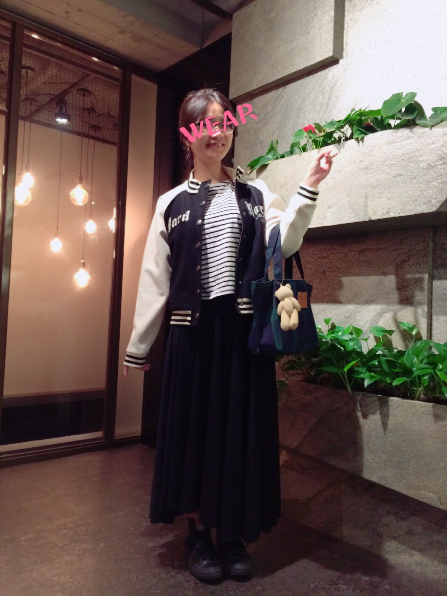 Hard Rock Cafeのスタジャン（ホワイト系）を使った人気ファッション 