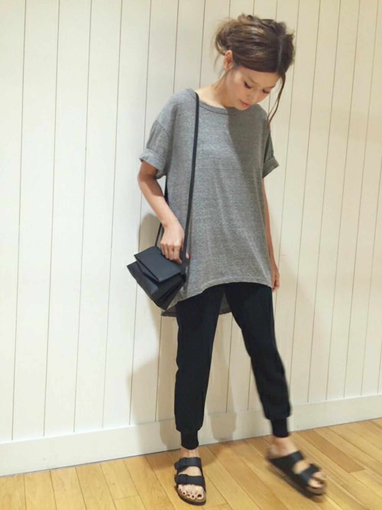 ドゥーズィエムクラス CALUX SLAB ダメージ ロングTシャツ CALUX SLAB ダメージ ロングTシャツ◇を使った人気ファッション