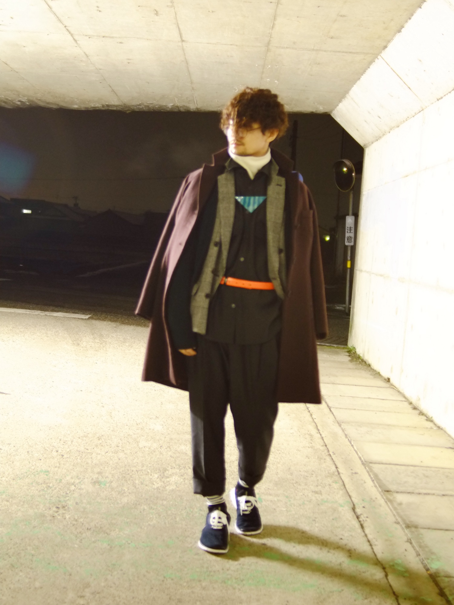 HELMUT LANGのチェスターコートを使ったメンズ人気ファッション