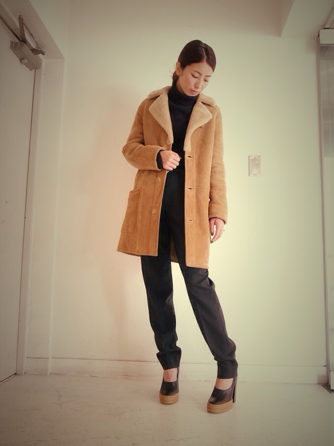 SAINT LAURENT PARIS ムートンレザーコート ロングコート long coat in grain de poudre in Black | Saint Laurent | YSL EN-US