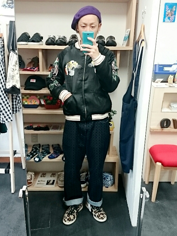 V777【used clothing】HOUSTONインディゴ　スカジャン 身頃生地に“インディゴナイロン”を使用したヒューストンらしい