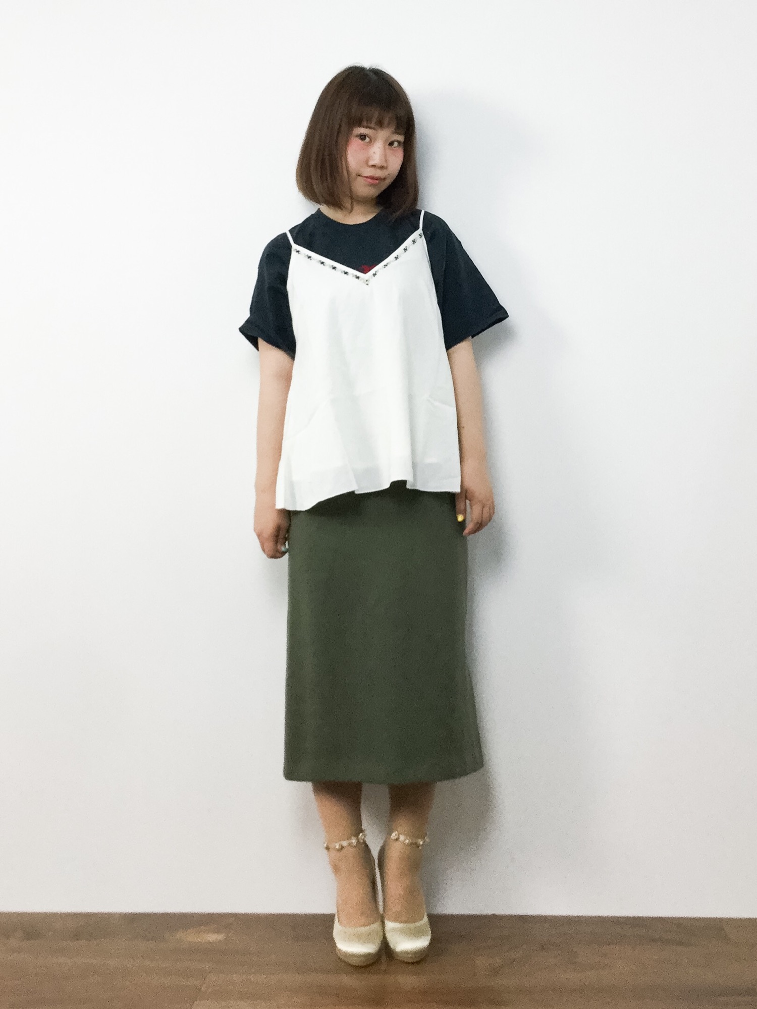 laboratory work（ラボラトリーワーク）の「ビジューストラップ