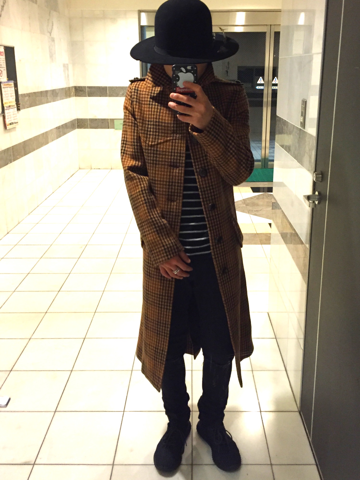 SAINT LAURENT PARISのトレンチコートを使ったメンズ人気