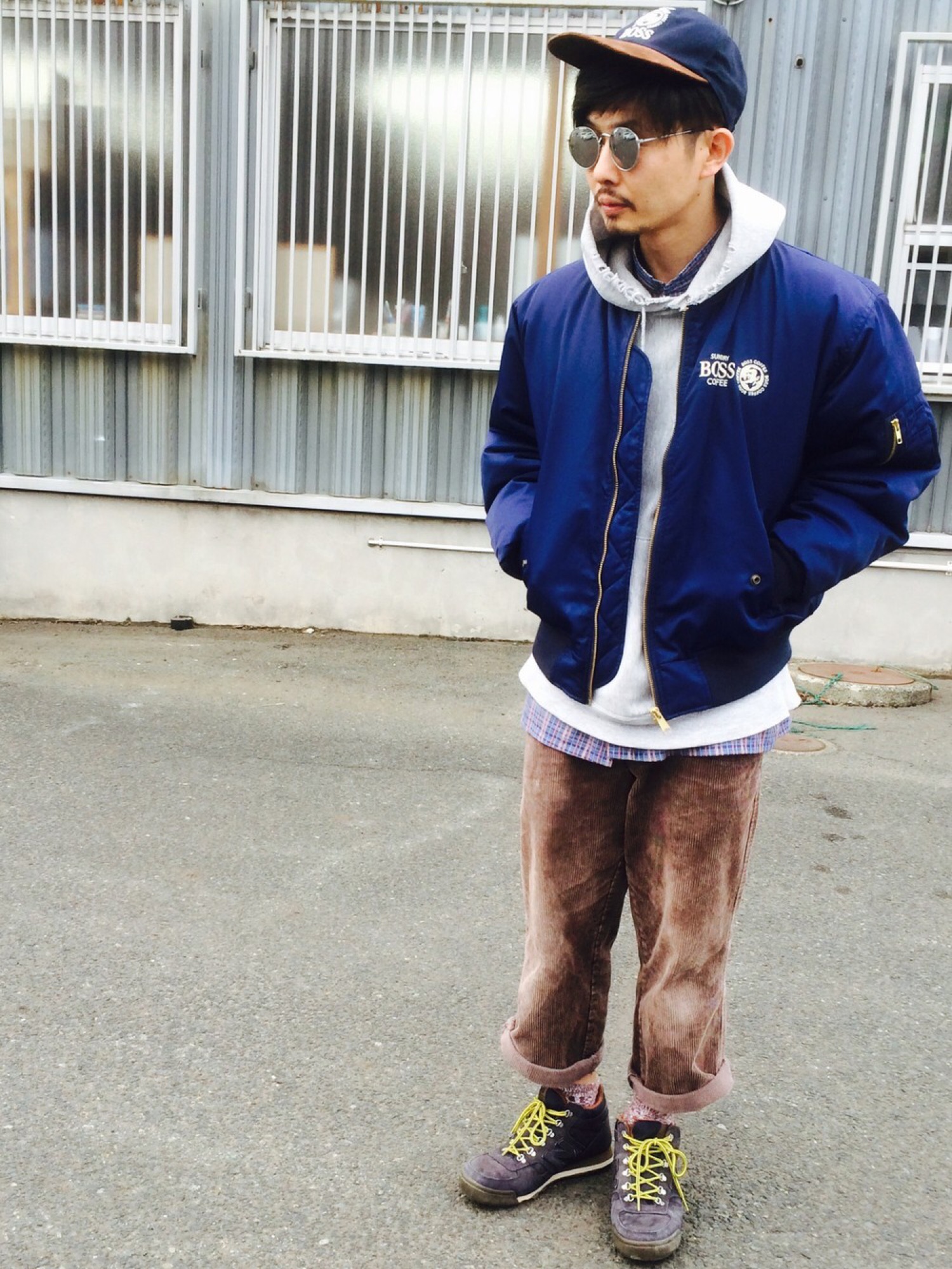 ことりの昭和ちゃん ✓｜SUNTORY / BOSSのキャップを使った