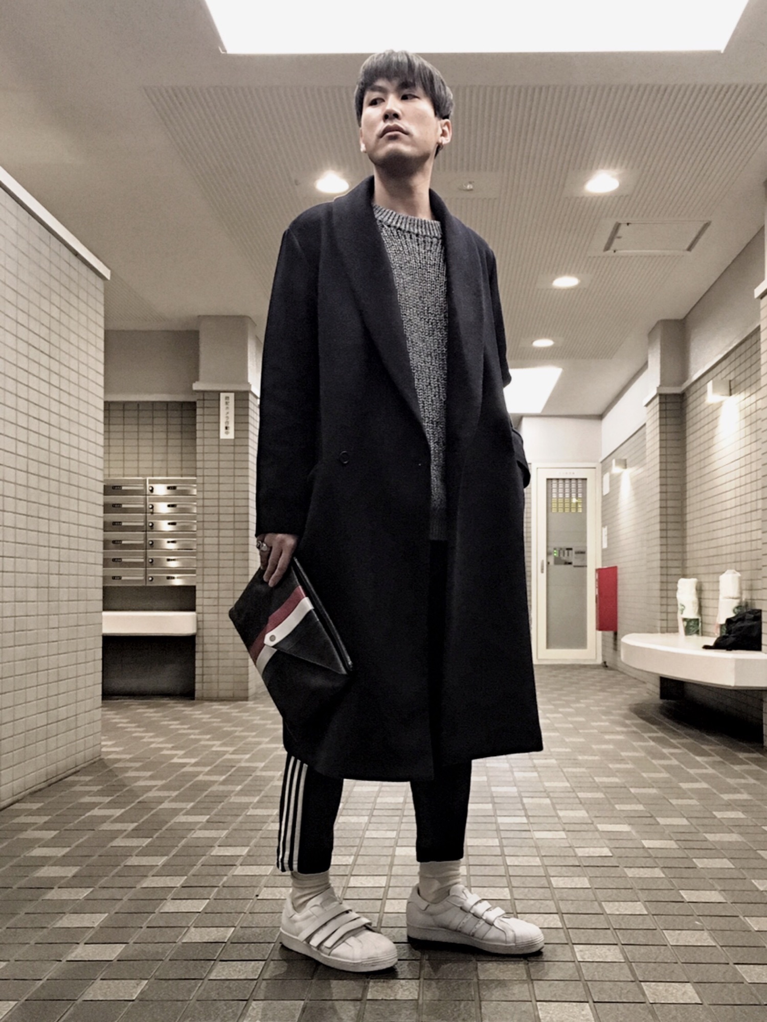 iz｜ETHOSENSのチェスターコートを使ったコーディネート - WEAR