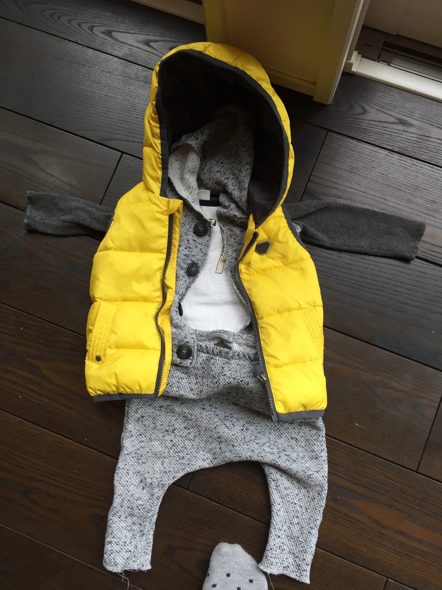 ARMANI BABYのダウンジャケット/コートを使った人気ファッション 