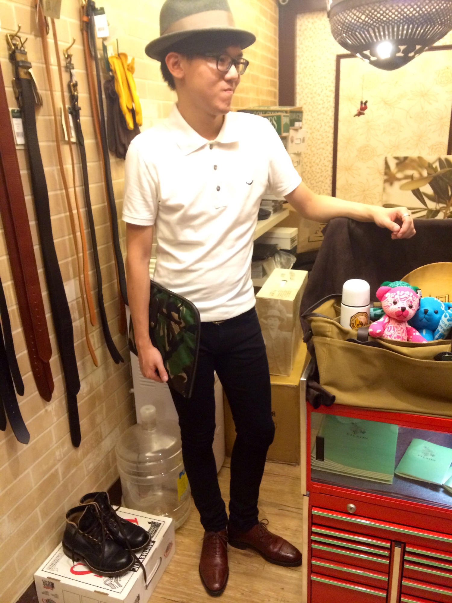 FILSONのクラッチバッグを使った人気ファッションコーディネート - WEAR 