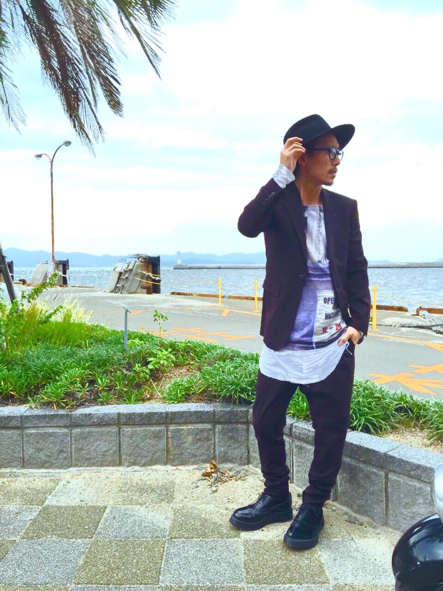 LAD MUSICIANのセットアップ（パープル系）を使った人気ファッション