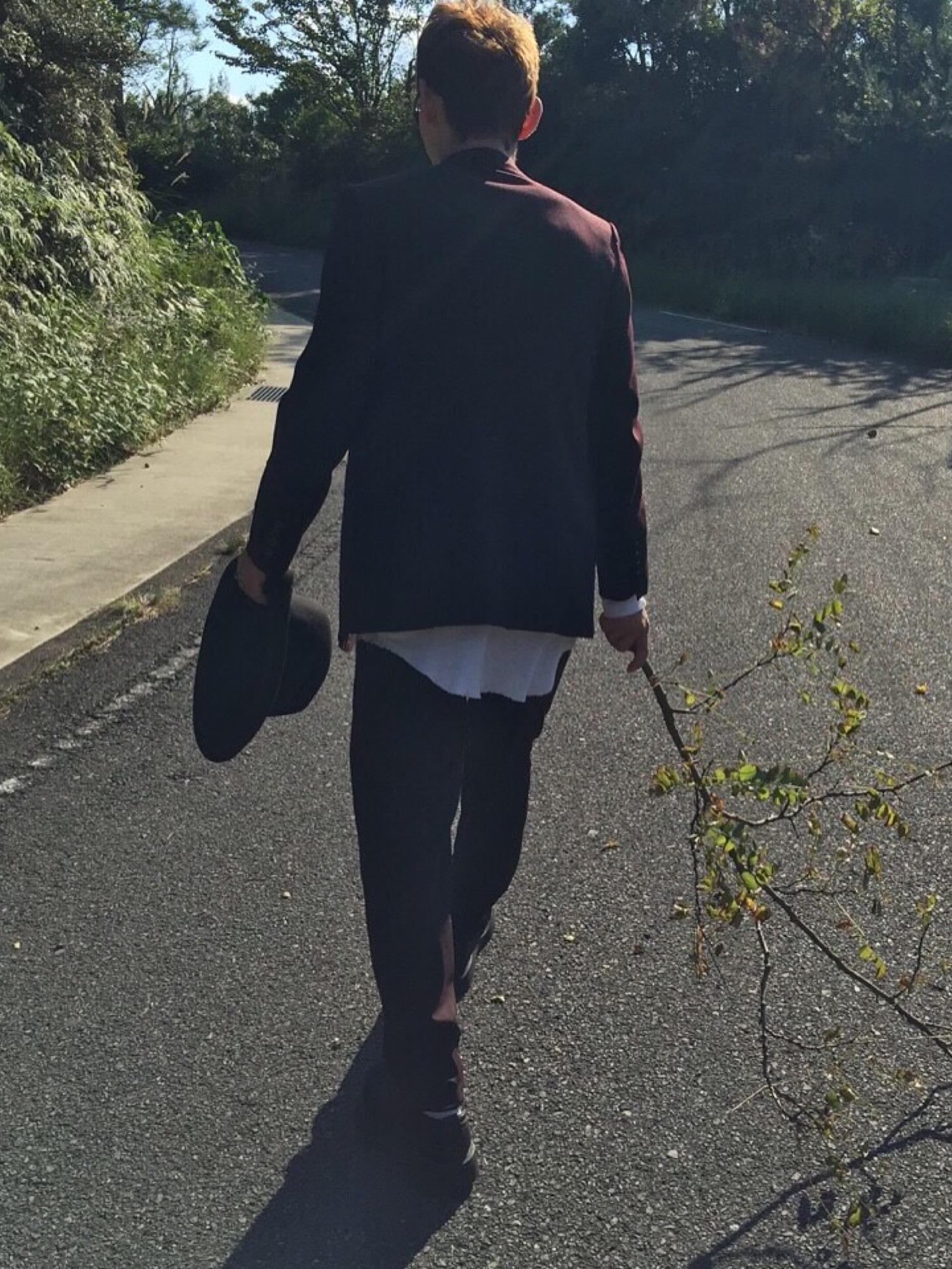 LAD MUSICIANのセットアップ（パープル系）を使った人気ファッション