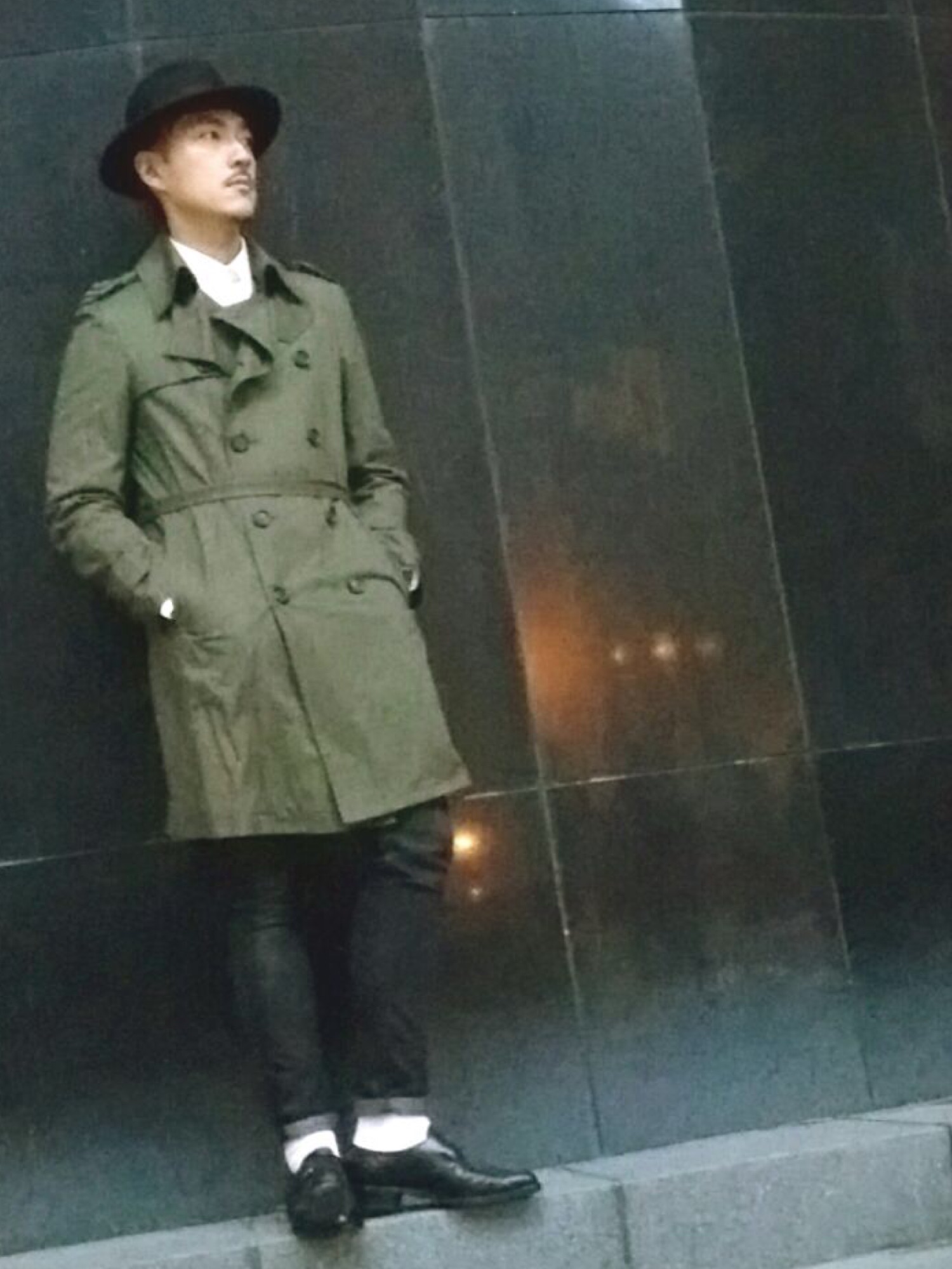 GIULIANO FIJIWARAのトレンチコートを使った人気ファッション