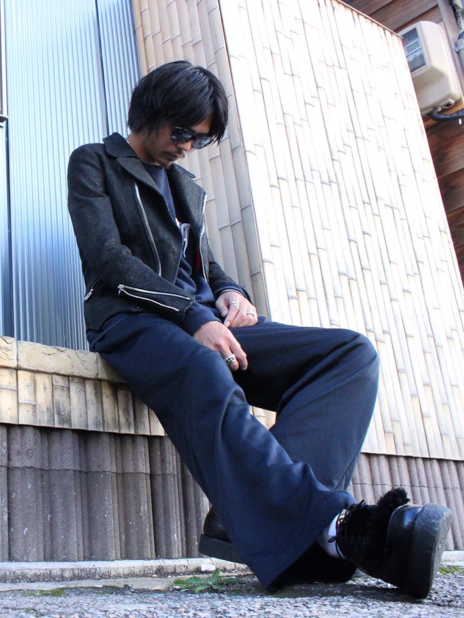Obeliskのライダースジャケットを使った人気ファッション 