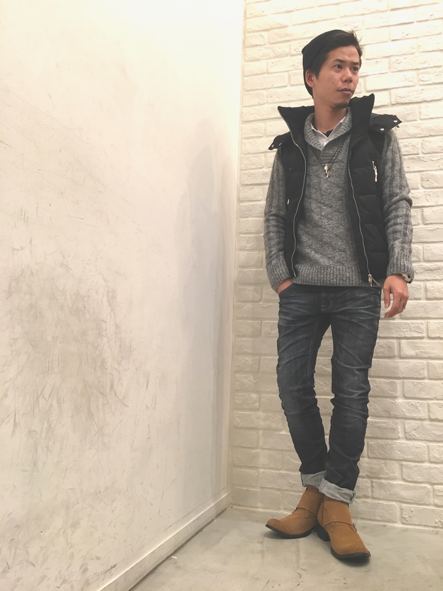 Buffalo Bobsのダウンベストを使った人気ファッションコーディネート 