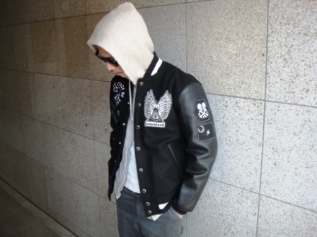 ANDSUNSのスタジャンを使った人気ファッションコーディネート - WEAR