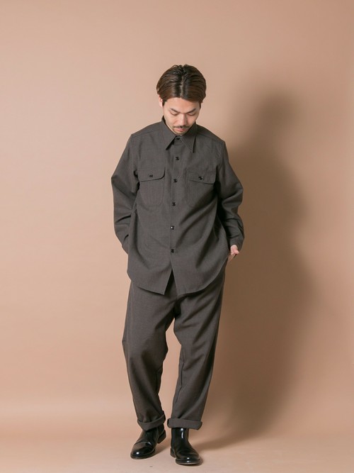 URBAN RESEARCH（アーバンリサーチ）の「RED SEAM