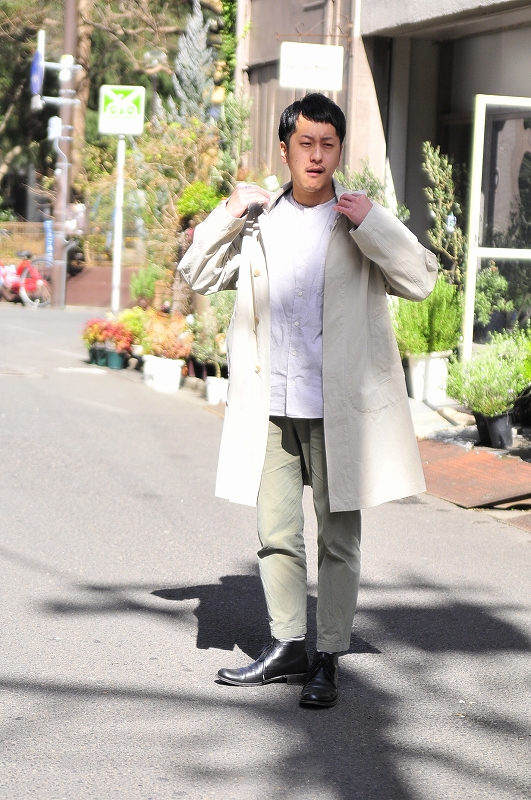 ARTS & SCIENCEのトレンチコートを使った人気ファッション