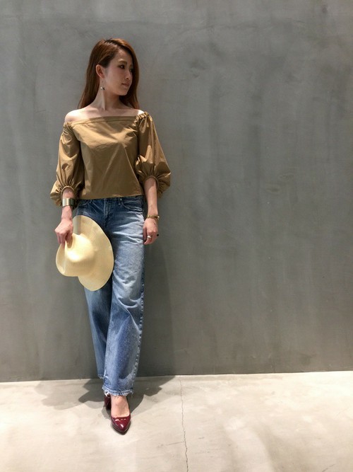エリン ELIN 16SS カットソー バルキースリーブ オフショルダー 36 白 ホワイト ayy0527 ■PN レディース ELIN(エリン)バルキースリーブオフショルダートップス/STORY4月