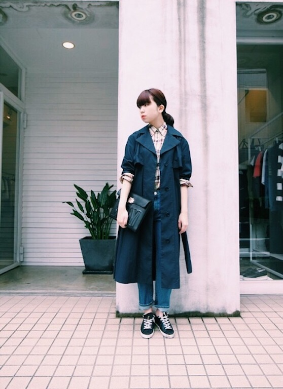 Acne Studiosのトレンチコートを使った人気ファッションコーディネート