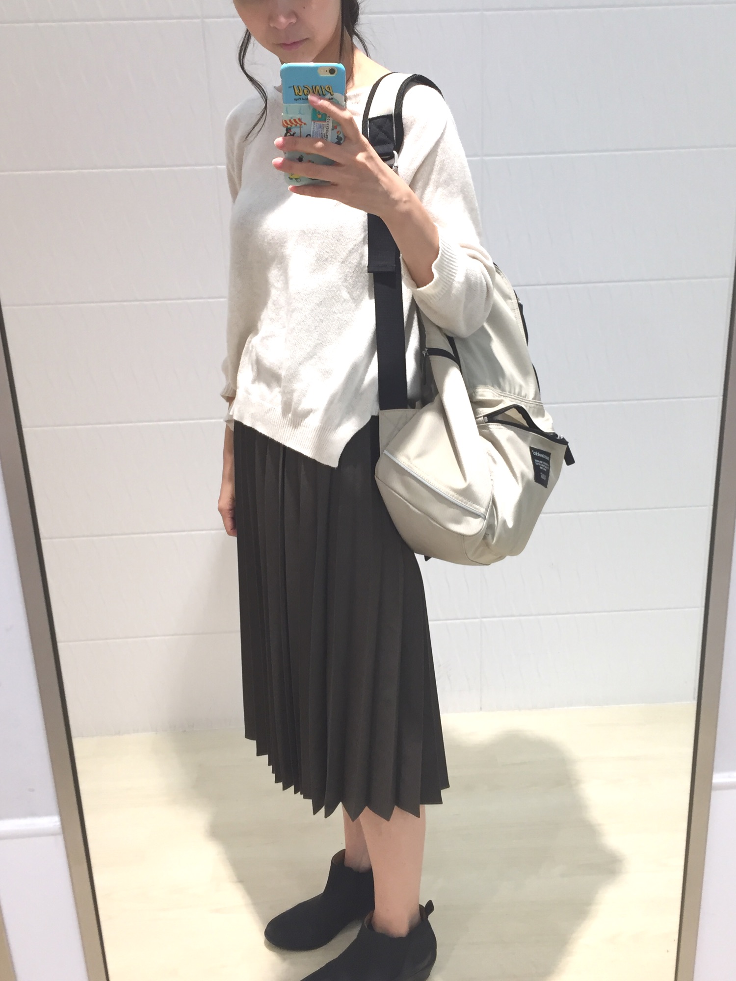 ハイウエストプリーツミディスカート ユニクロ UNIQLO ハイウエストプリーツミディスカート - メルカリ