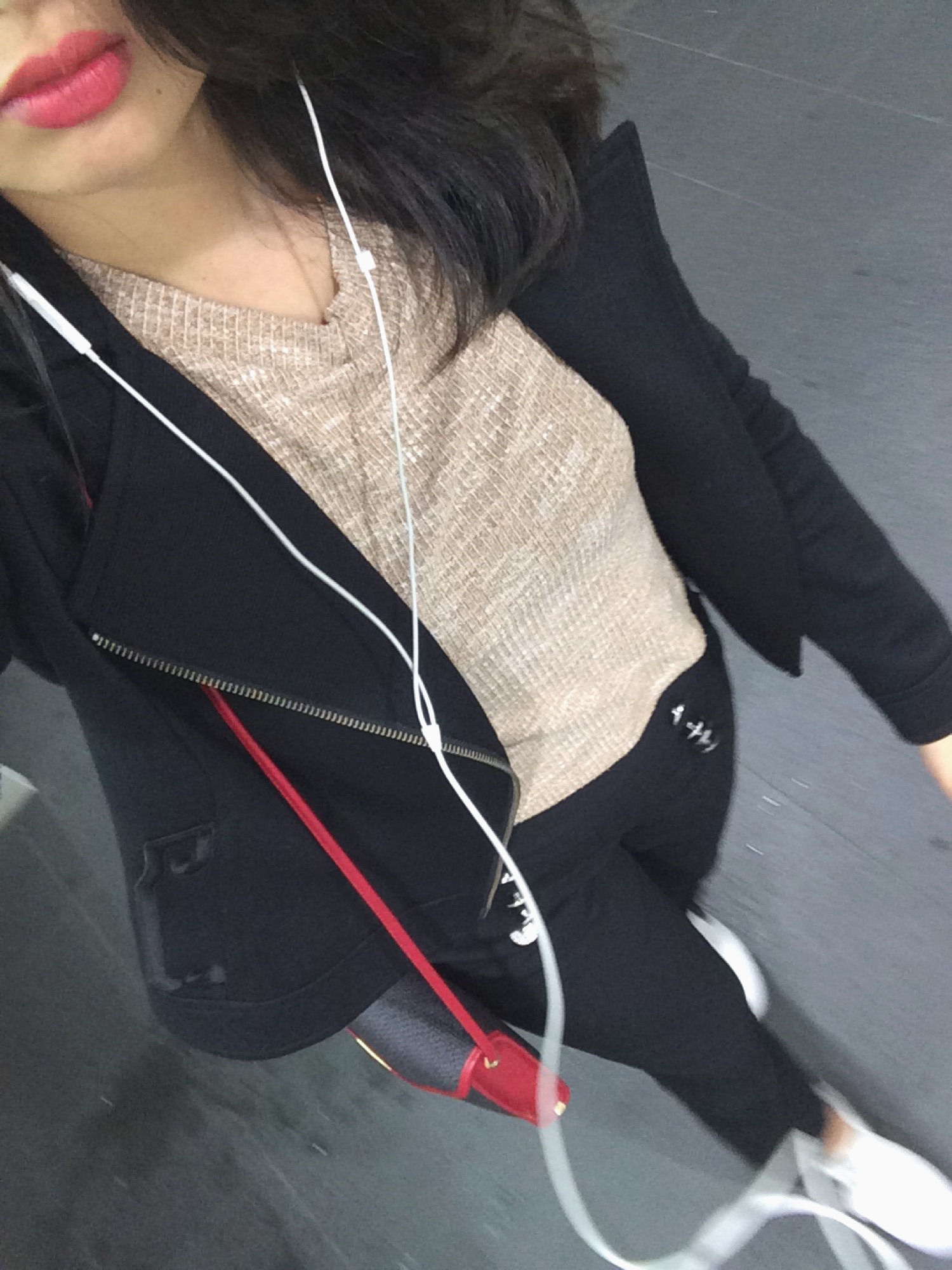 VIVIENNE TAMのライダースジャケットを使った人気ファッション 