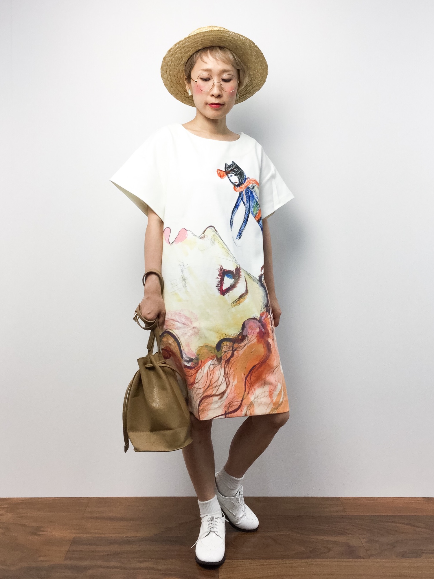 TSUMORI CHISATO（ツモリチサト）の「大きな美女とﾀﾞｲﾊﾞｰT