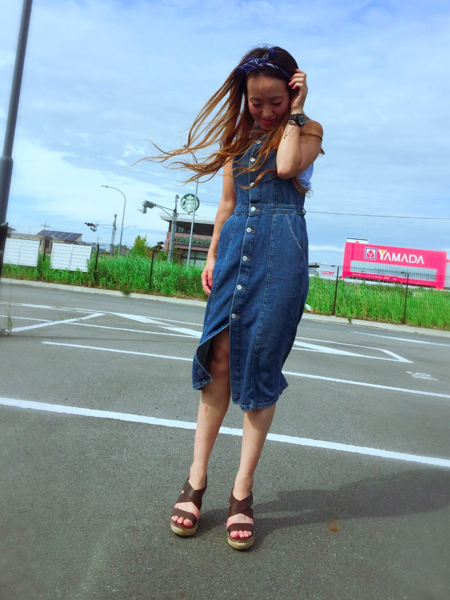 ZARAのオールインワン・サロペットを使った「ドレスコード」の人気 