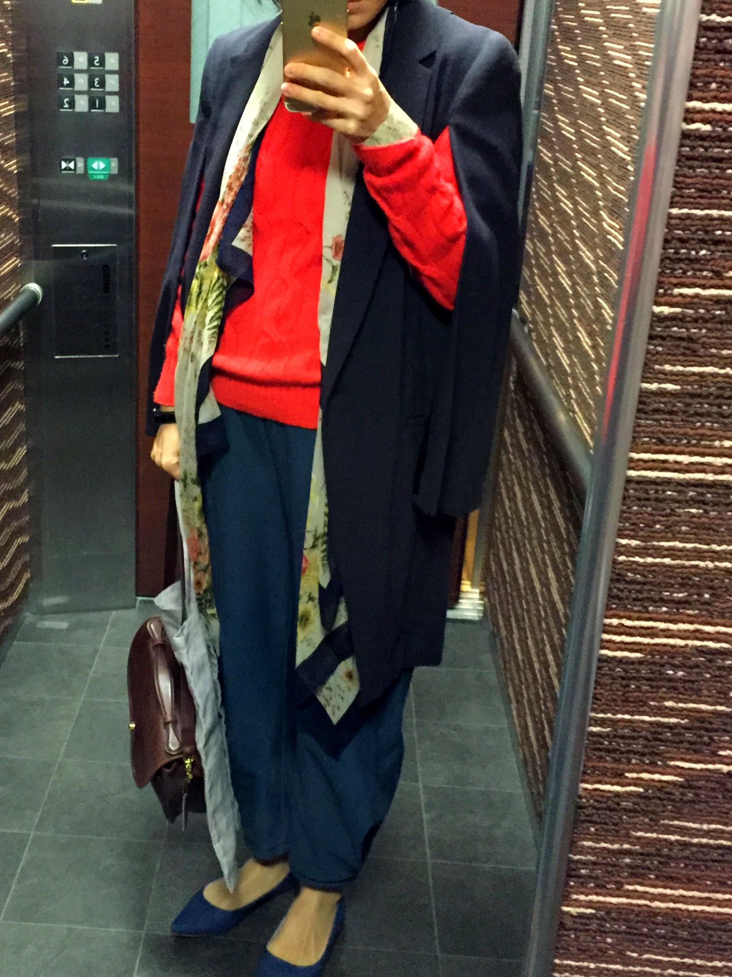 christian wijnantsのチェスターコートを使った人気ファッション