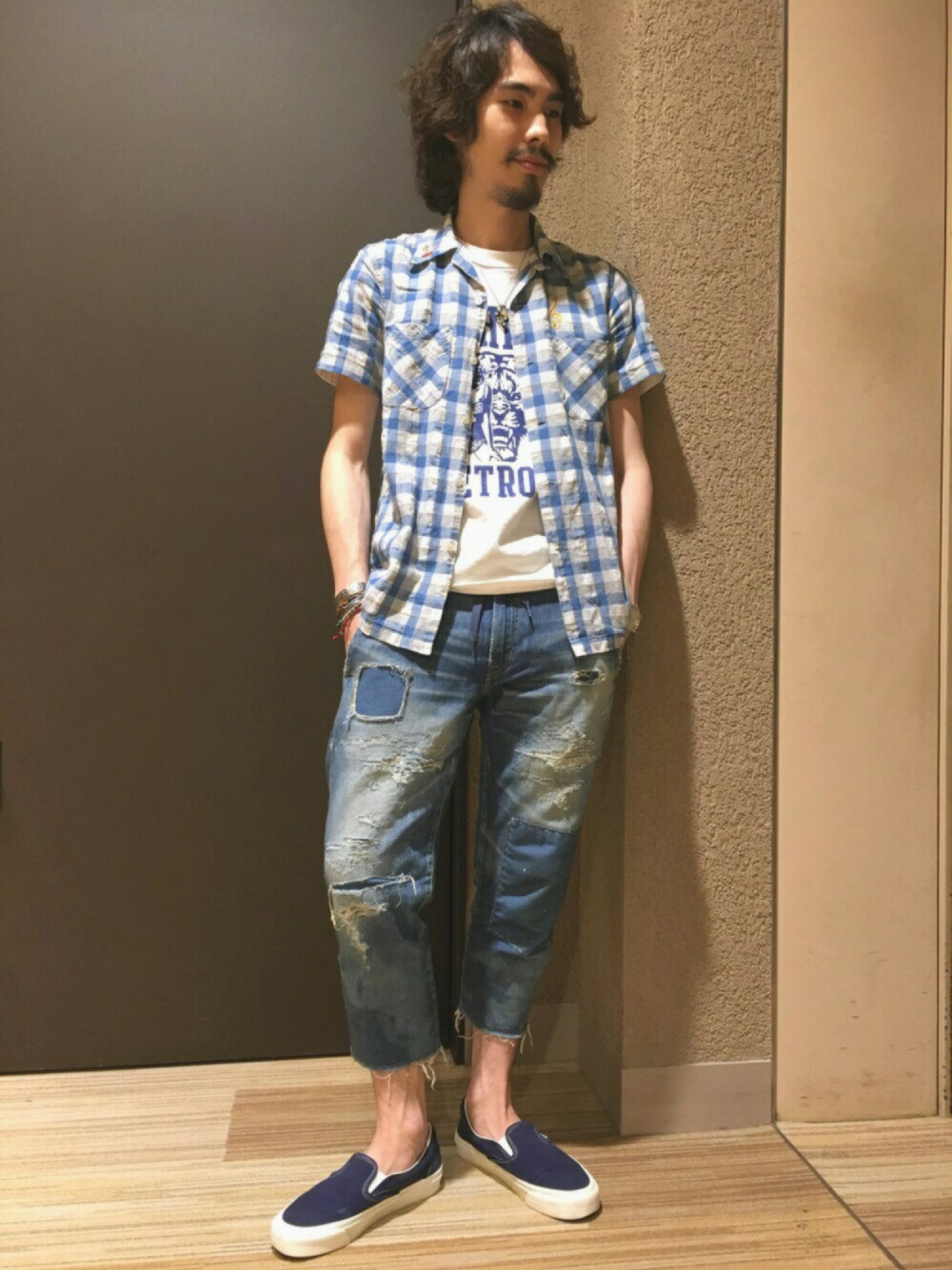 HYSTERIC GLAMOURダメージ加工デニムクロップドイージーPT HYSTERIC GLAMOUR（ヒステリックグラマー）の「COR加工デニム