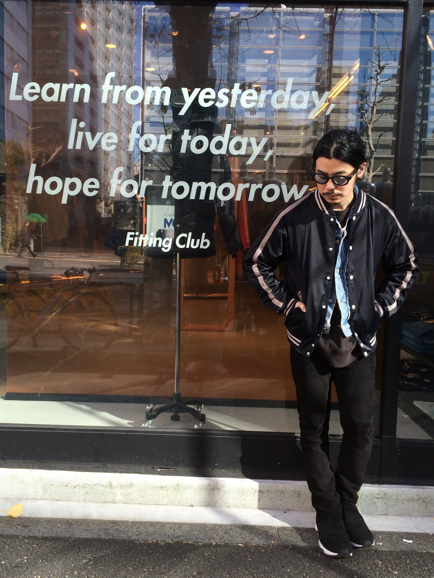 Needlesのスタジャンを使った人気ファッションコーディネート（季節