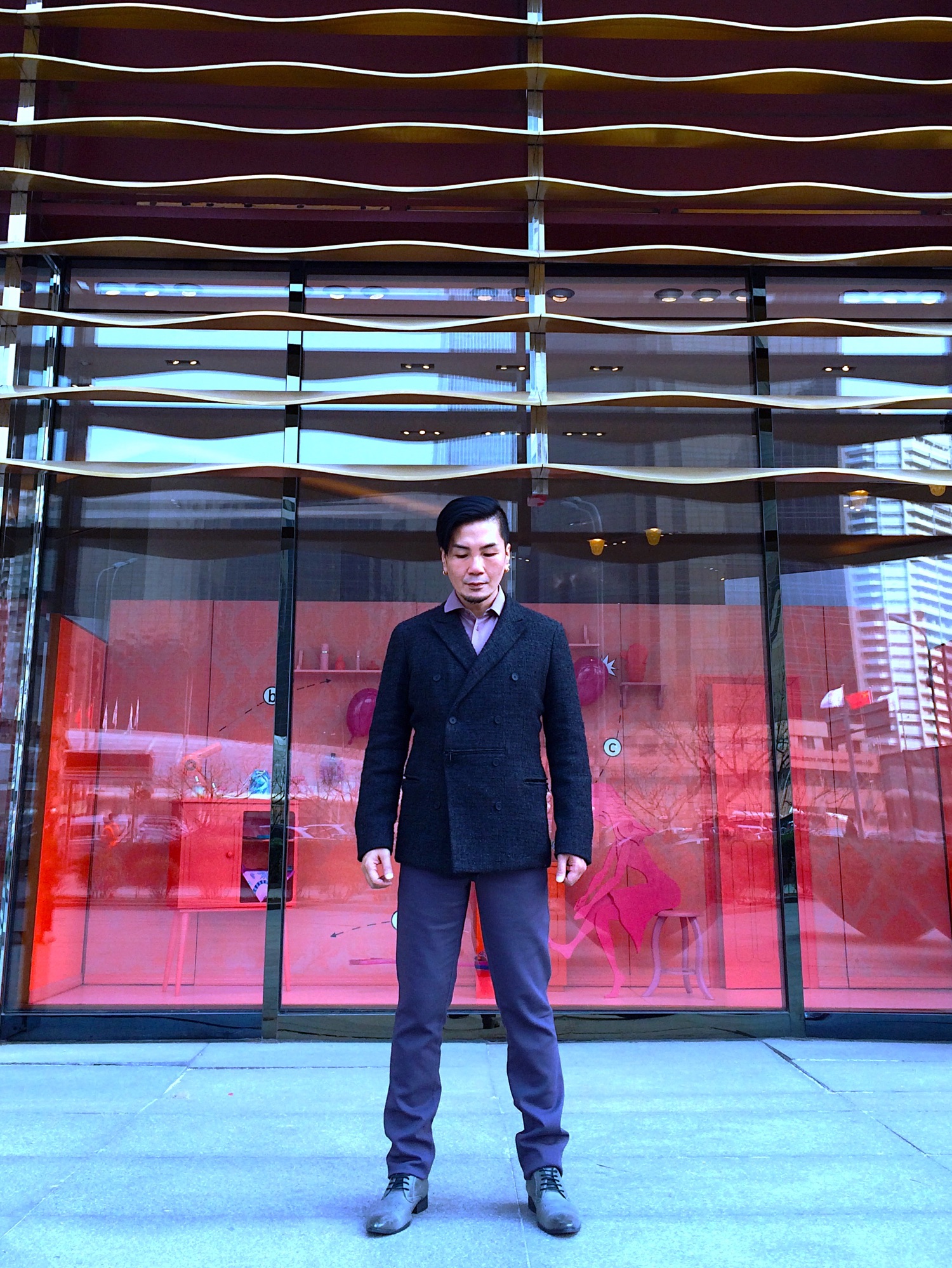 BOTTEGA VENETAのスーツジャケットを使った人気ファッション