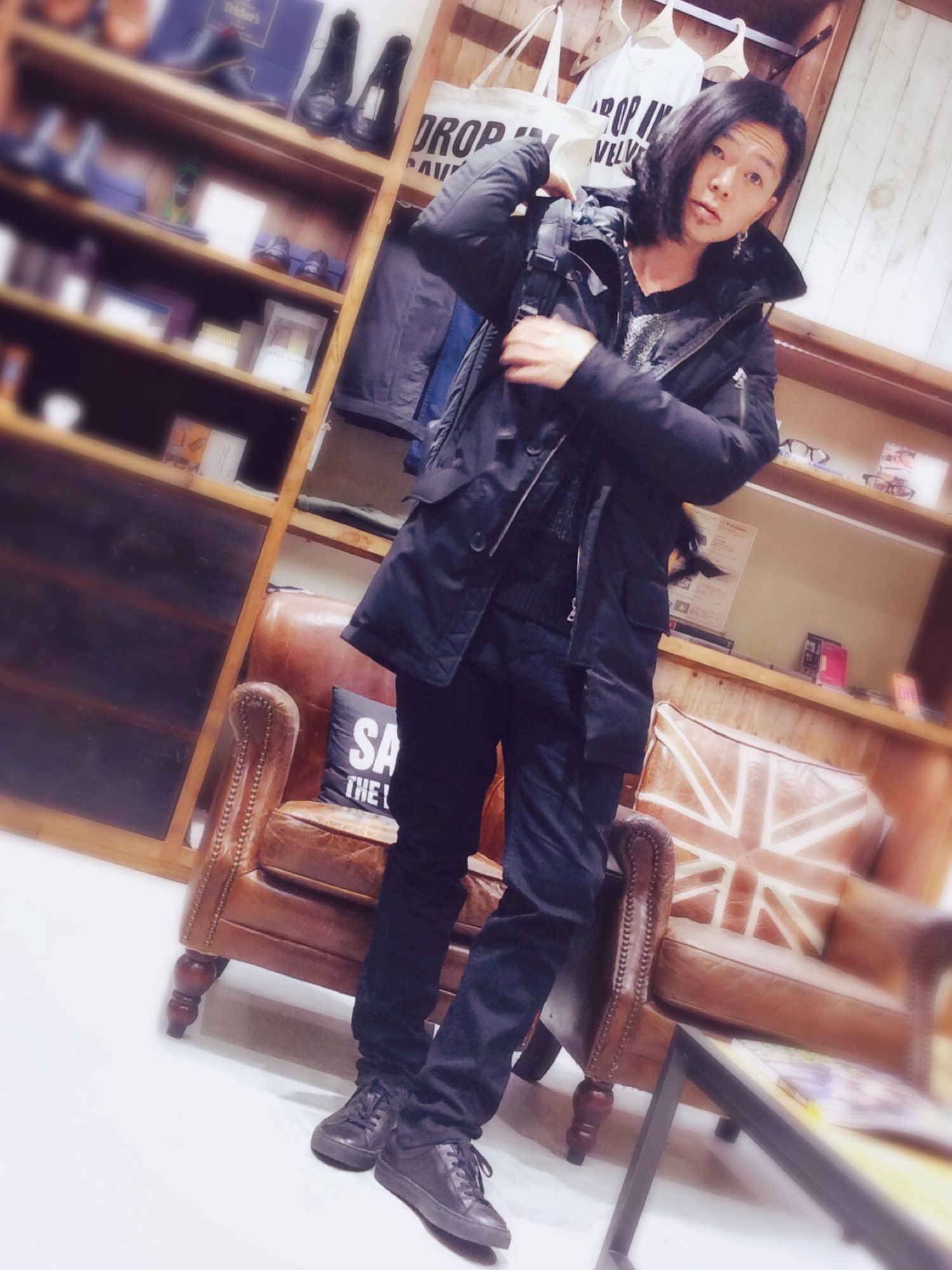 KATHARINE HAMNETT LONDON のミリタリージャケットを使った人気